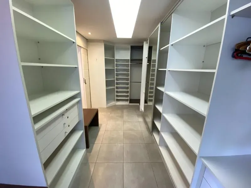 Мебльований будинок на 4 спальні з кухнею відкритого планування — photo 5