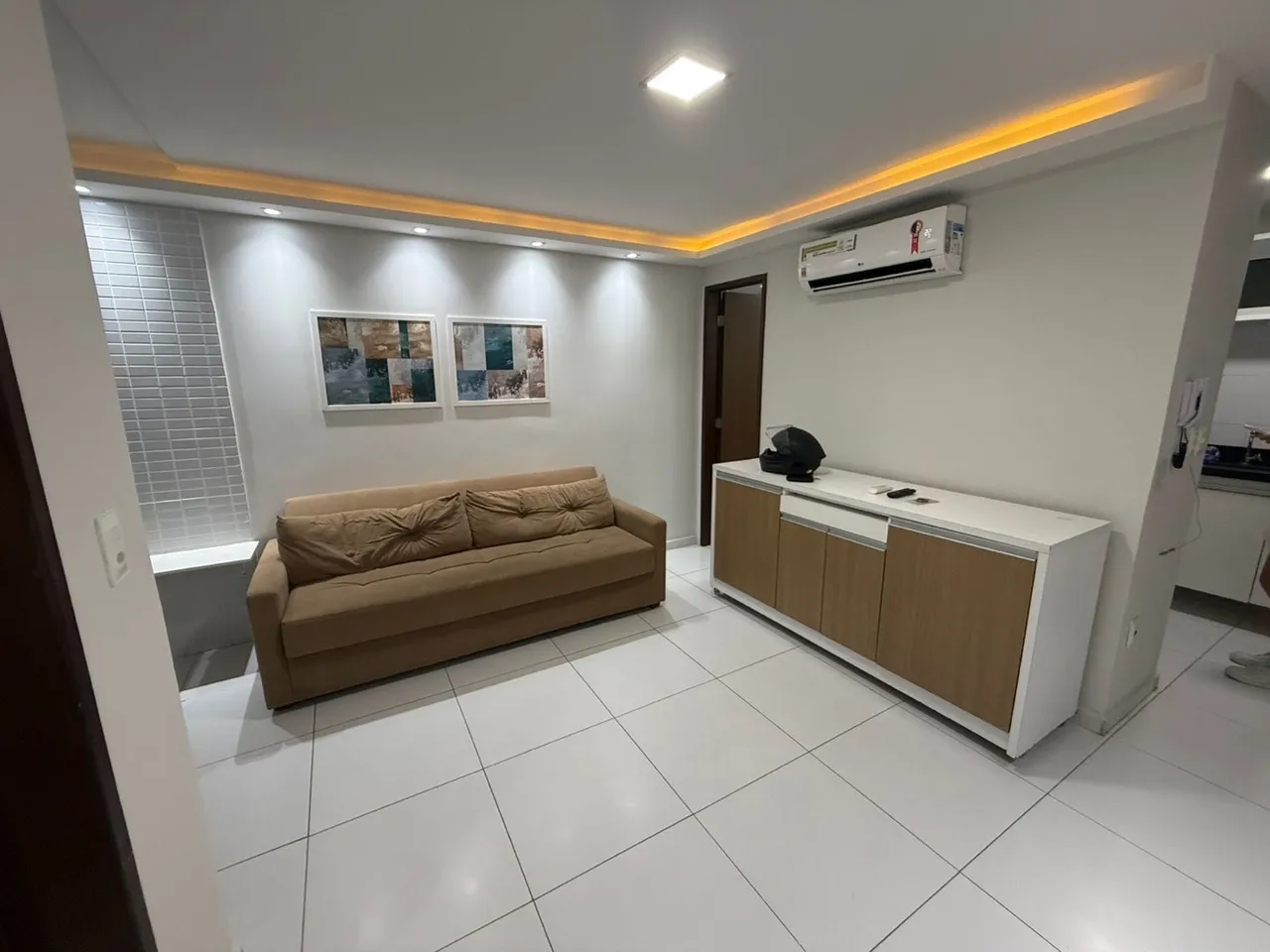 Furnished one-bedroom apartment, 64 m² — photo 3