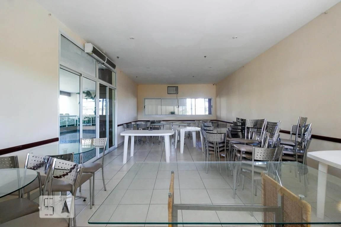 Квартира 80 м² із заскленим балконом та робочим місцем — photo 37