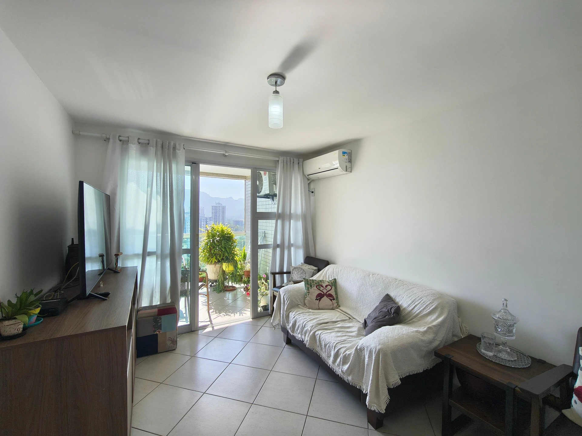 3-bedroom apartment in a building with a sauna — photo 12