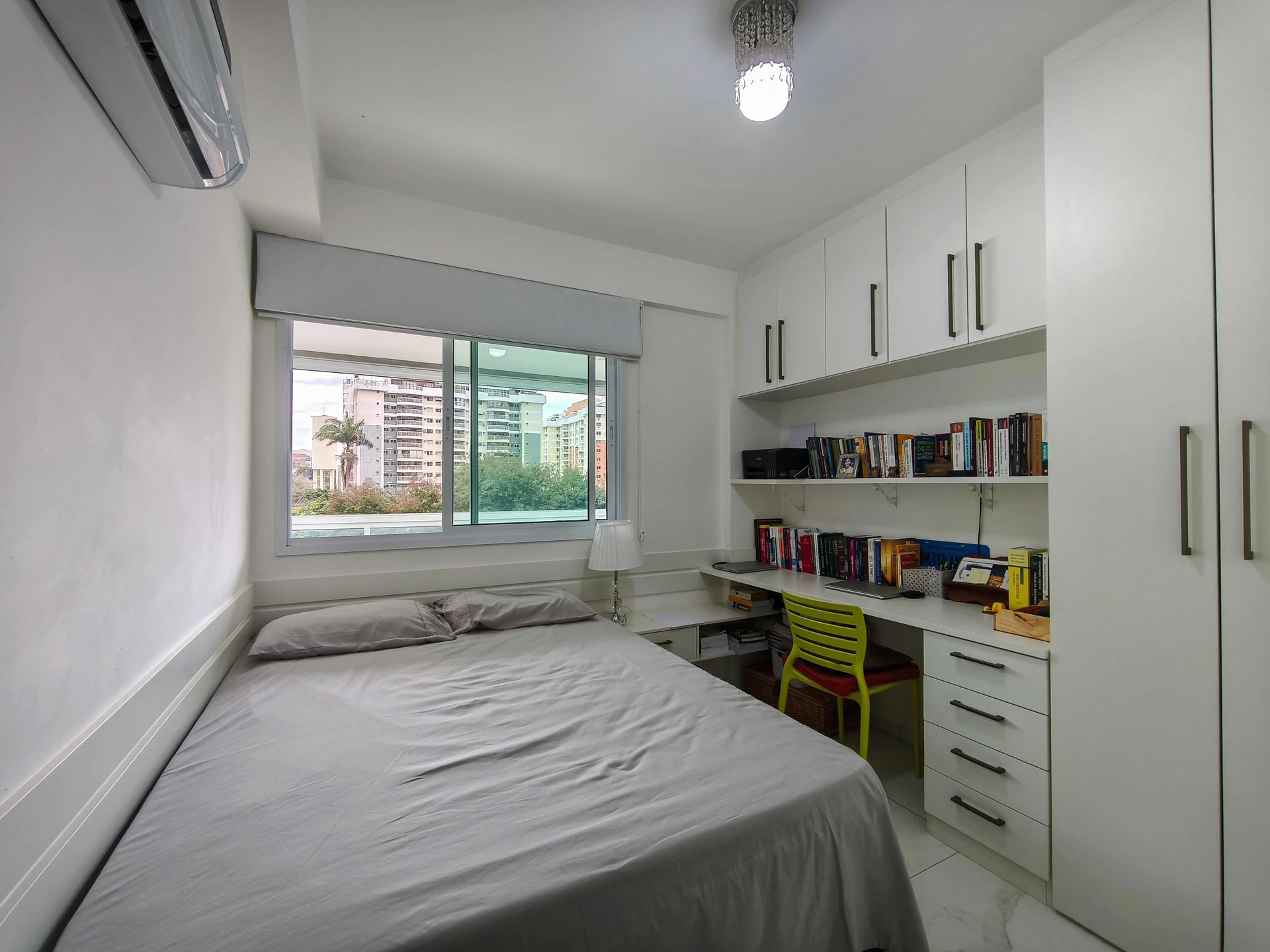 Furnished 2-bedroom apartment with private garden — photo 53