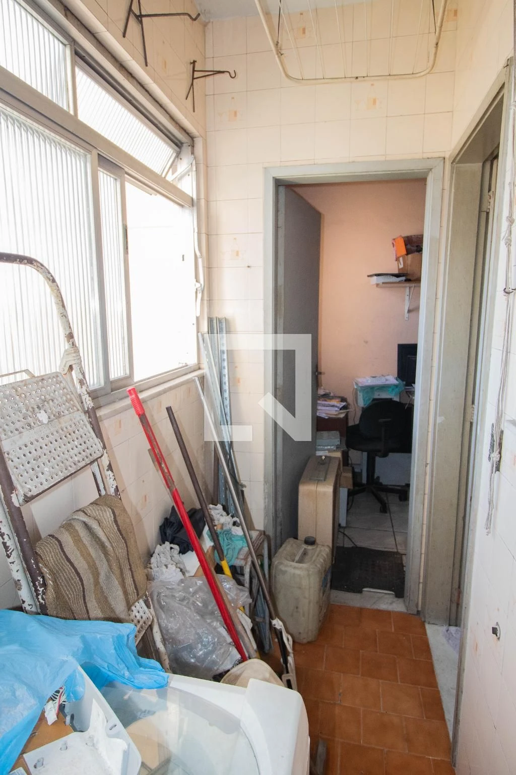 Furnished 2-bedroom apartment with 1 parking space — photo 43