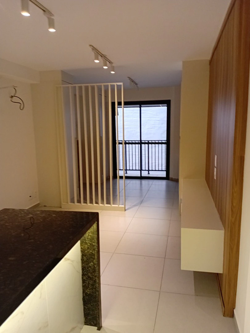 1-bedroom apartment with balcony and laundry area — photo 4