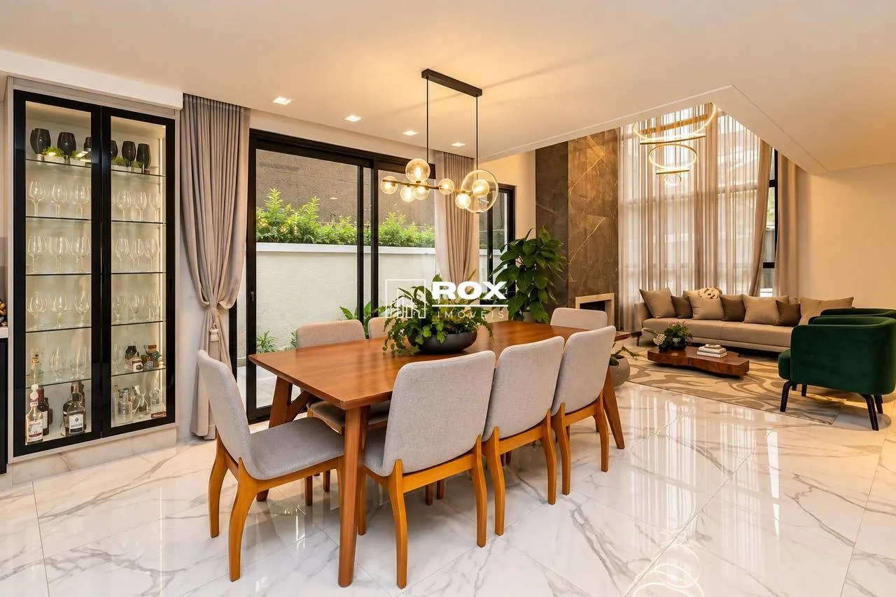 3-bedroom house with a walk-in closet in Curitiba — photo 24