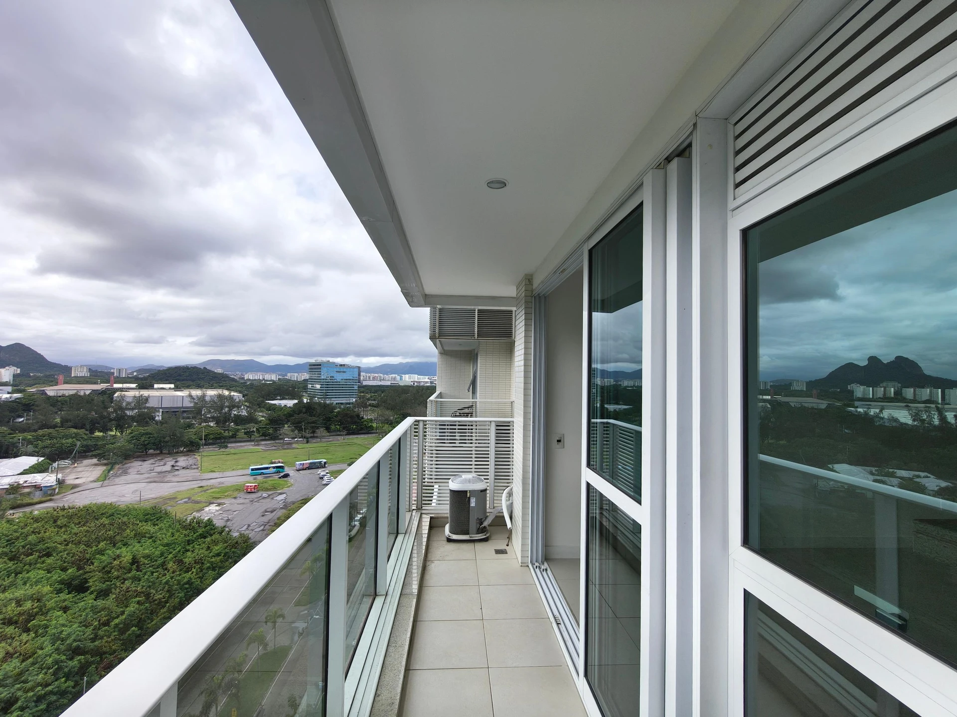 Apartamento, 82 m², com janelas do piso ao teto — photo 16
