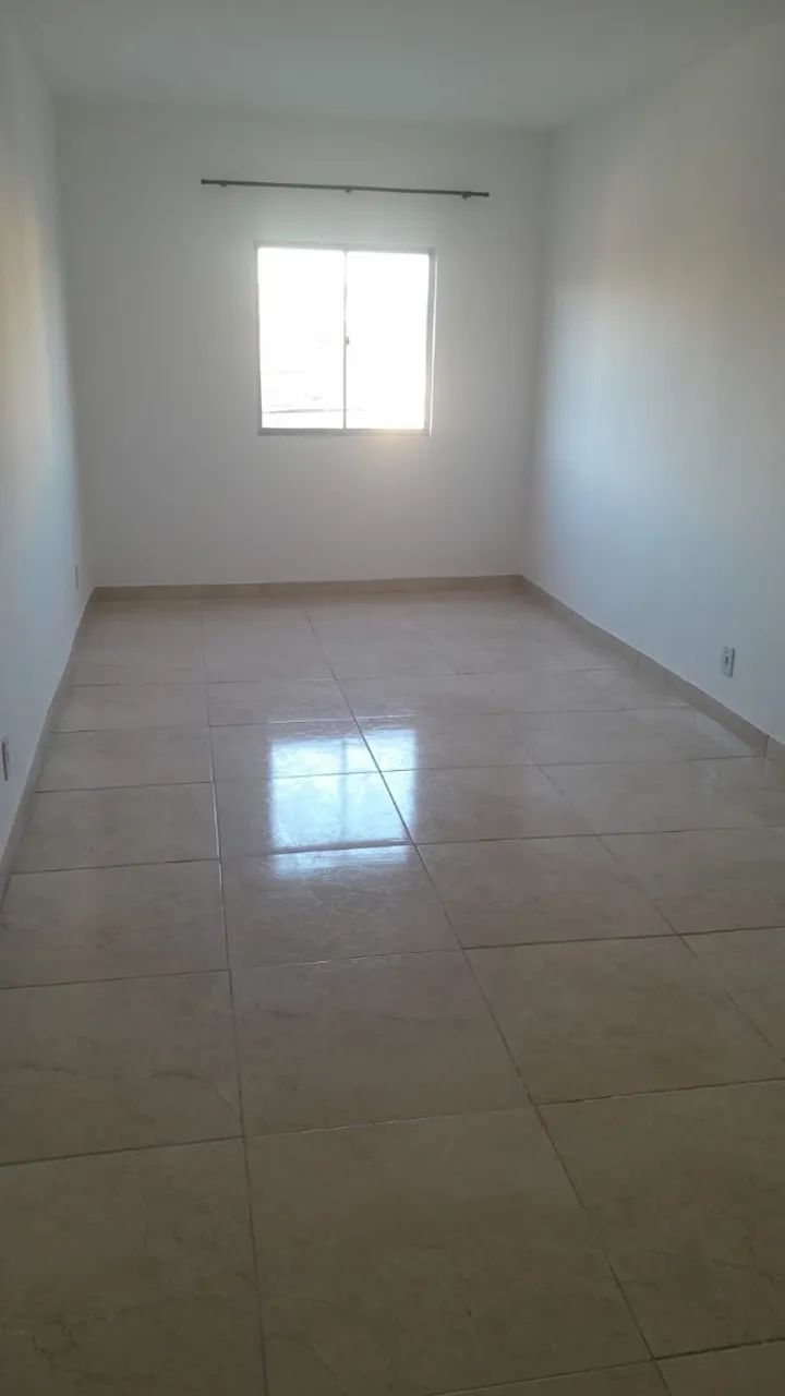 1-bedroom, 1-bath kitnet with no parking space