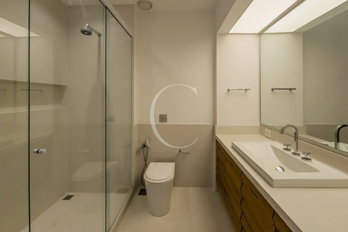Мебльована квартира 239 м² з 3 спальнями та 2 паркомісцями — photo 9