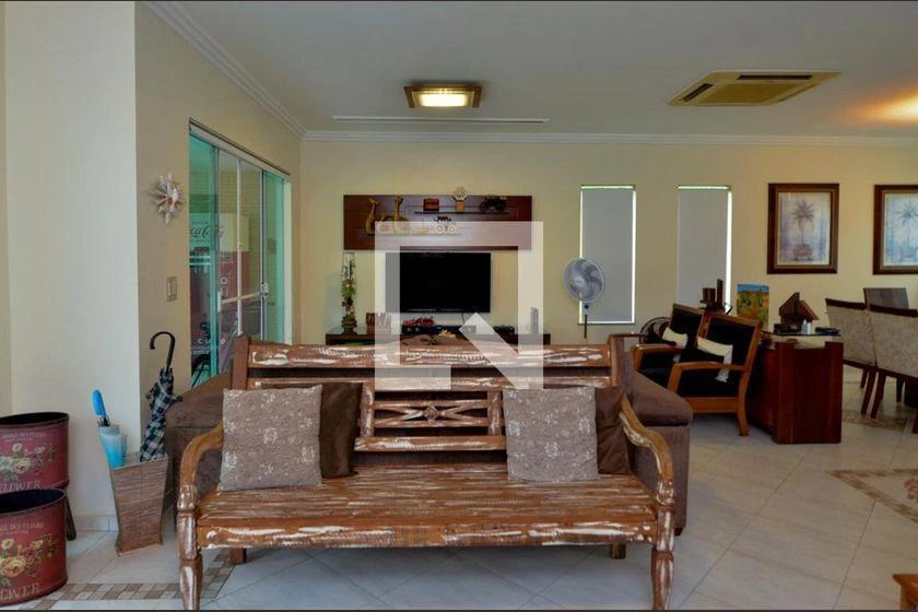 380 m² house with 4 bedrooms and air conditioning — photo 30