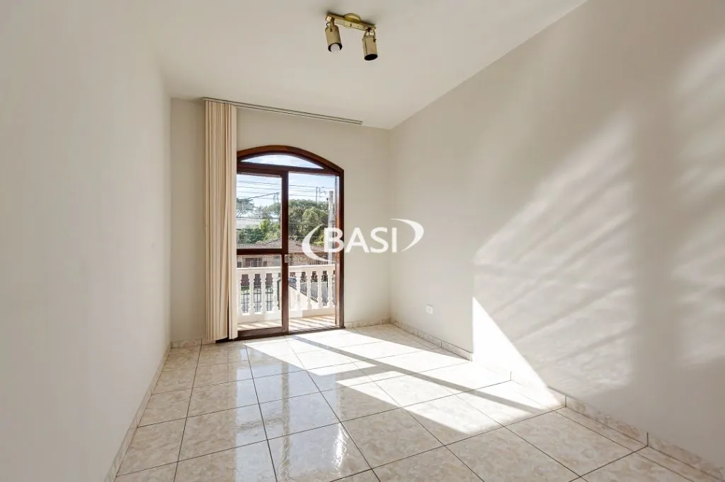 Unfurnished house with 4 bedrooms and 3 bathrooms — photo 57