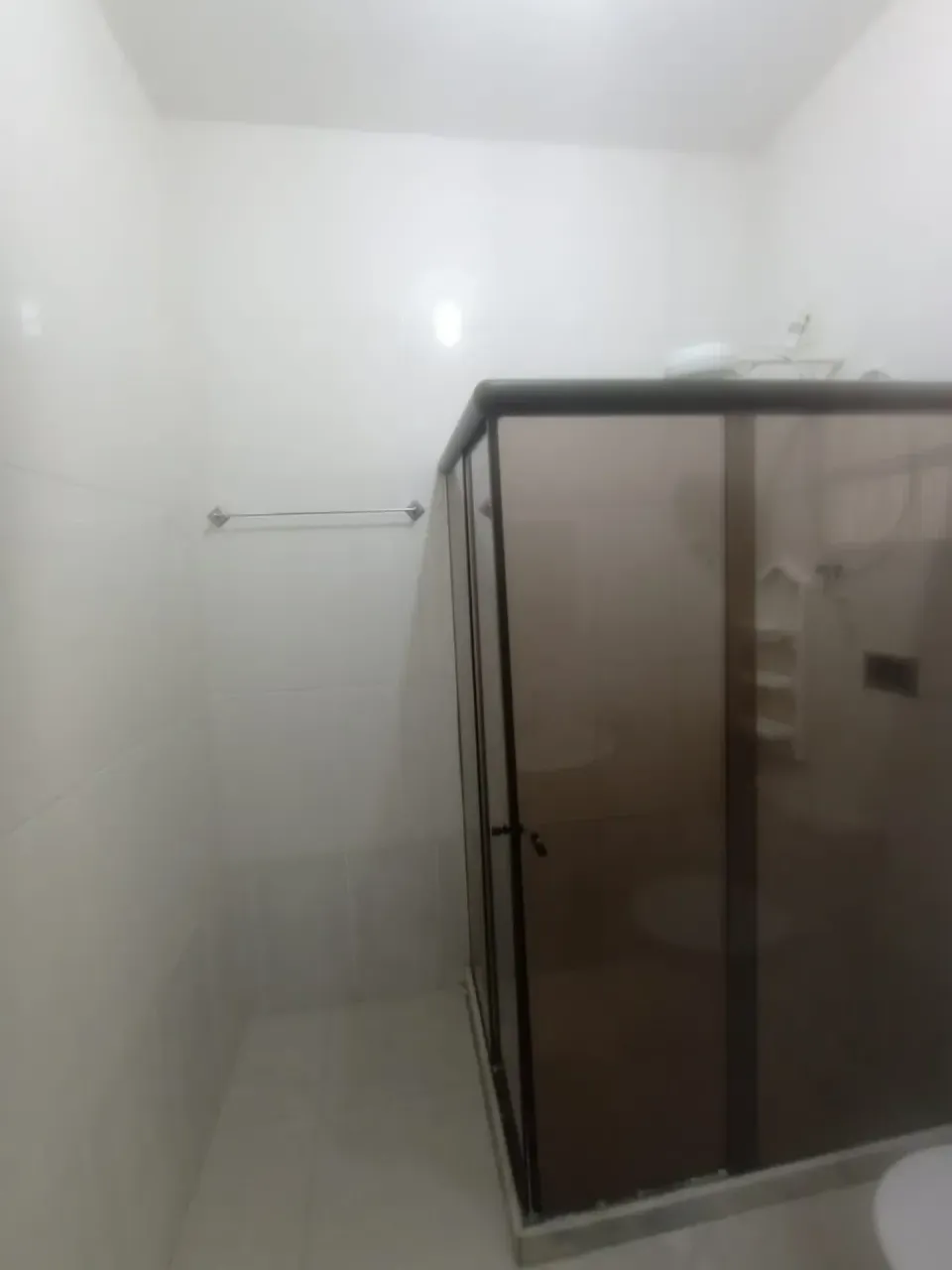 Casa de vila com 2 quartos e banheiro com box de vidro — photo 11