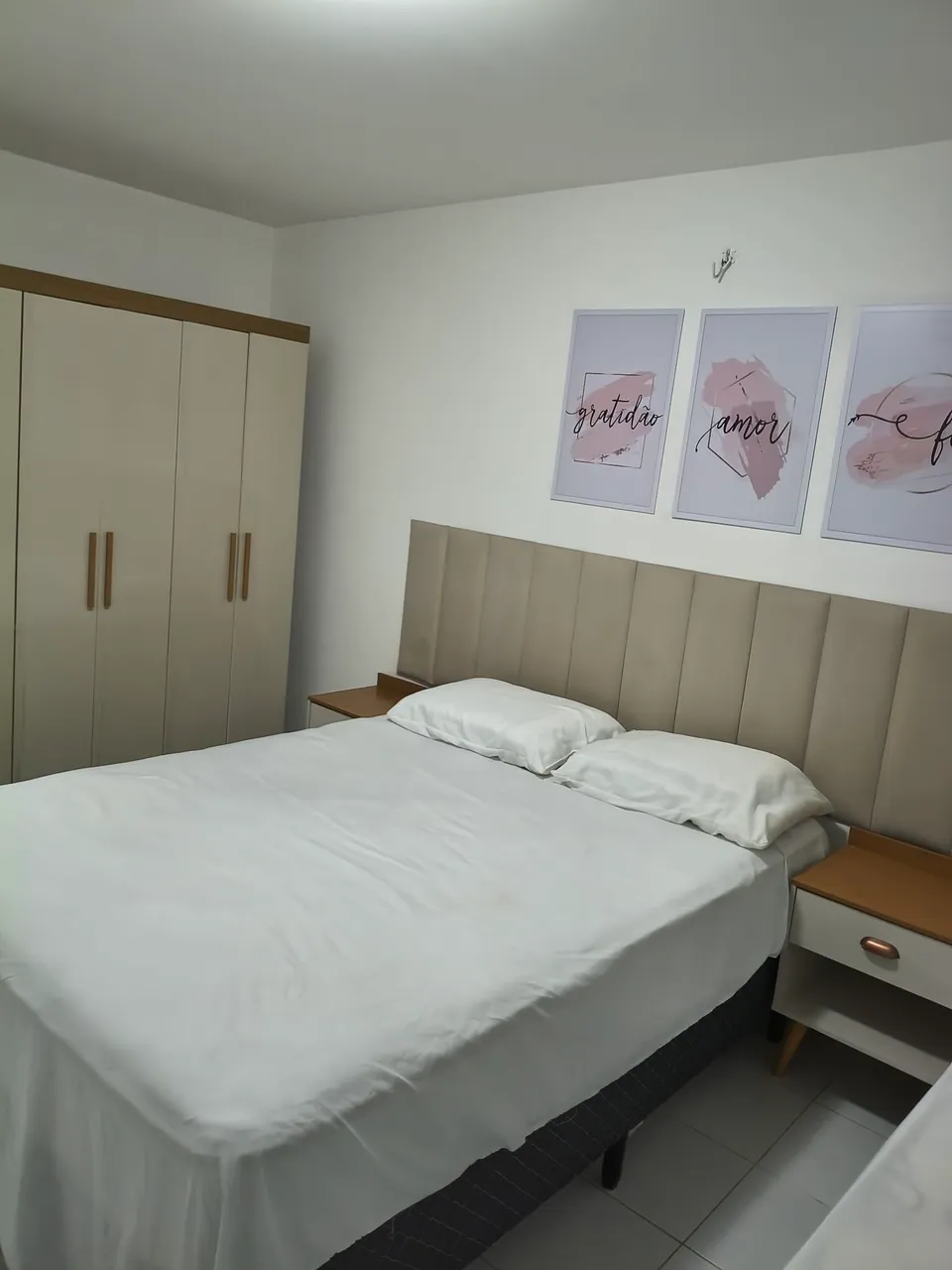 One-bedroom apartment in a building with a pool — photo 3