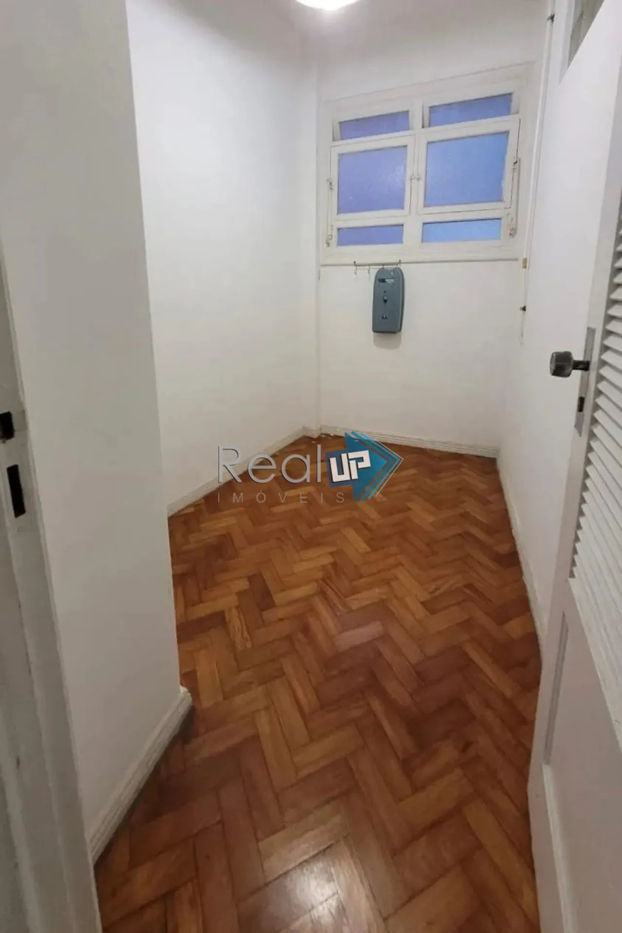 Apartamento para locação com 5 dormitórios e janelas do chão ao teto — photo 52