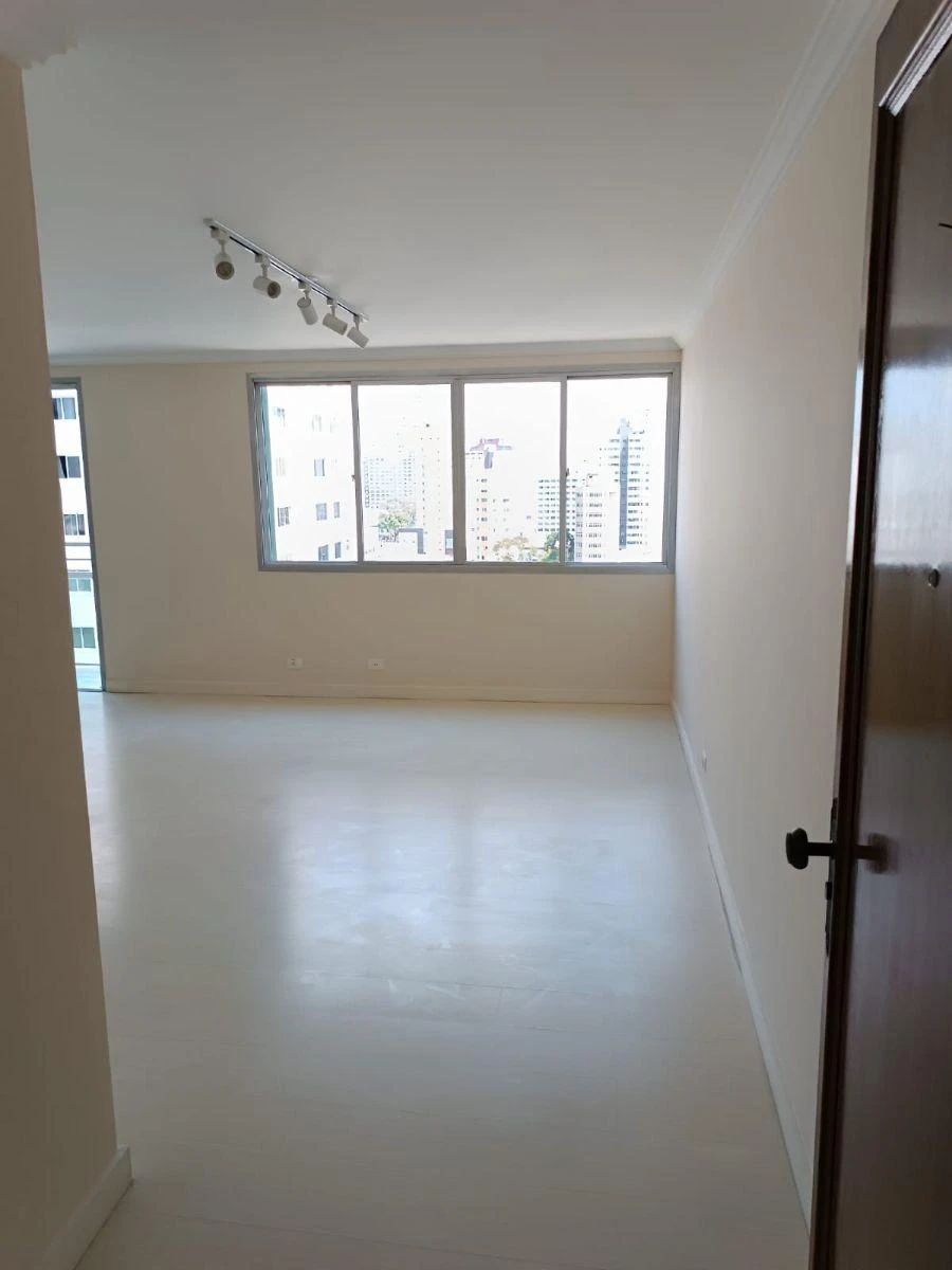 Apartamento de 156 m² com secadora e janelas do piso ao teto — photo 4
