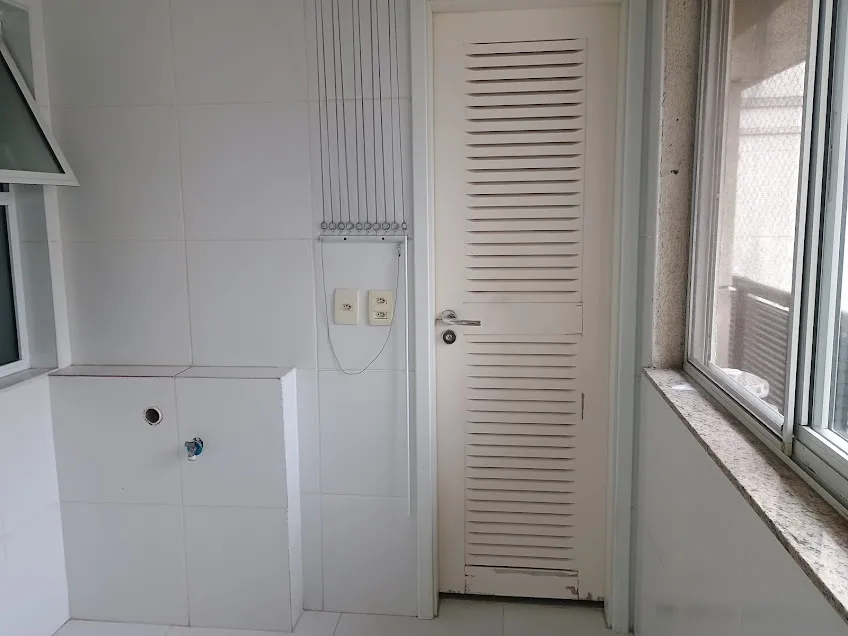 Apartamento de 3 quartos com janelas do piso ao teto — photo 12