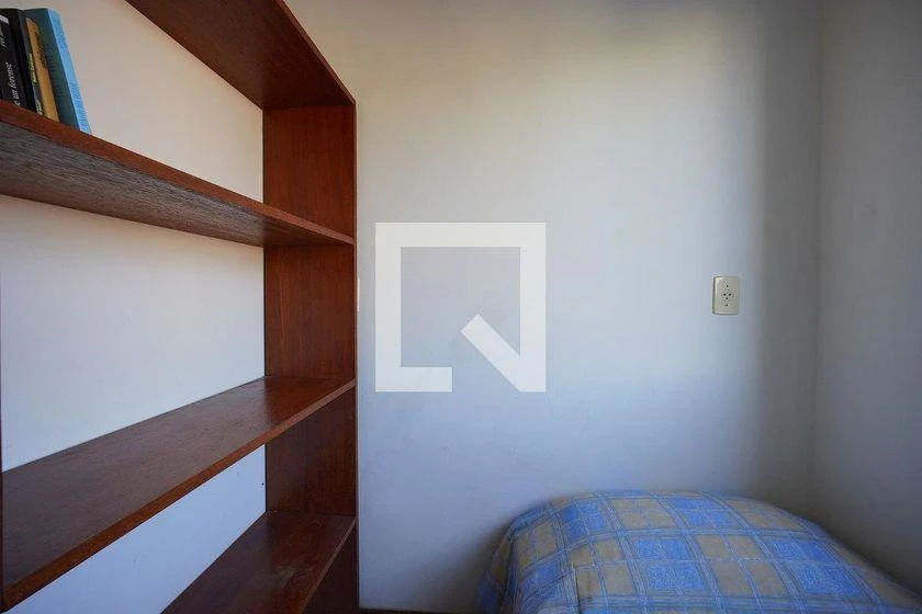 Furnished 2-bedroom apartment with an open gas kitchen — photo 10