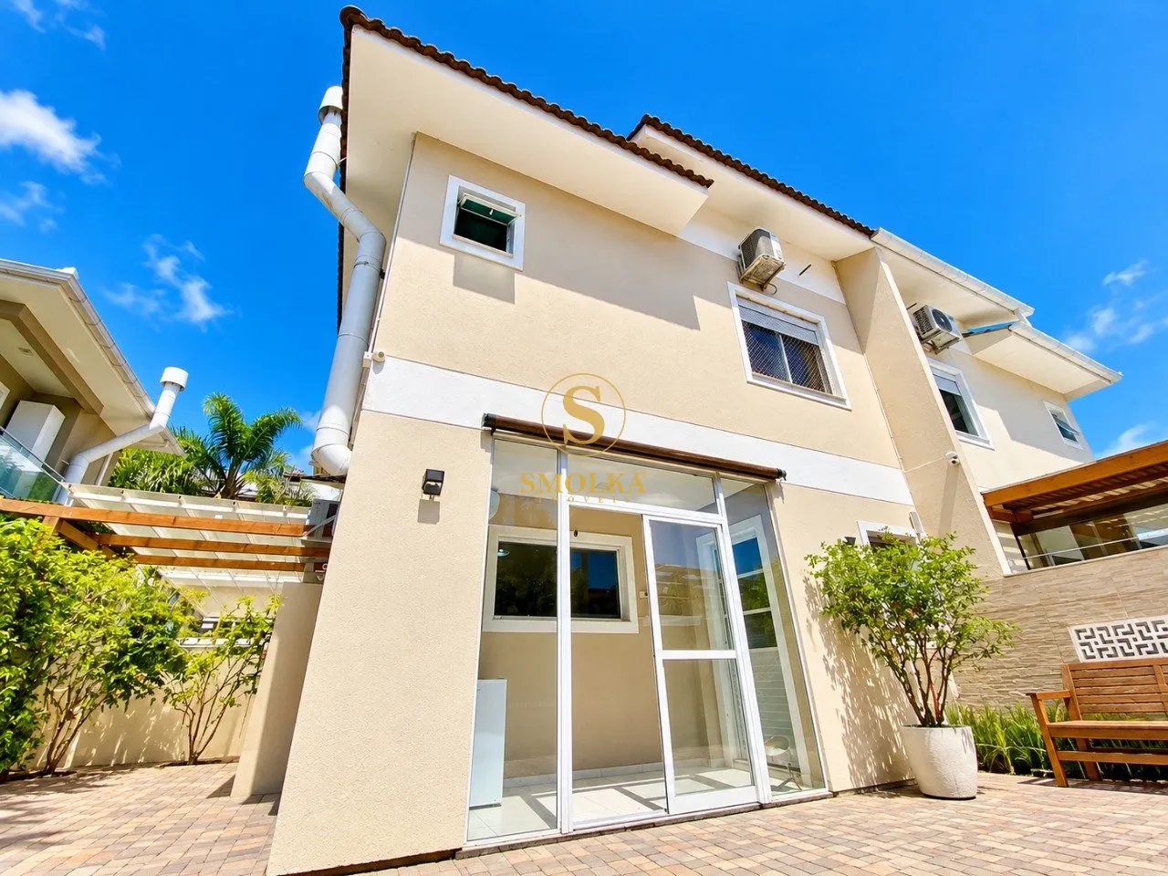 3-bedroom house with a walk-in closet in Florianópolis — photo 61