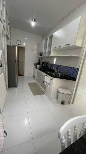 Furnished 190 m² apartment with 3 bedrooms and balcony — photo 13