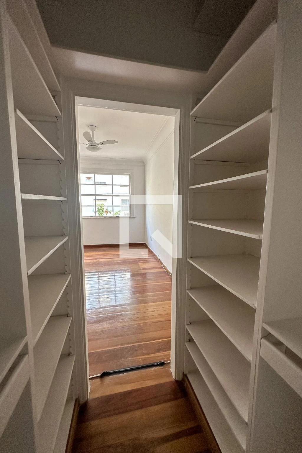 Apartamento com 4 quartos e sala de estar, 3 banheiros — photo 32