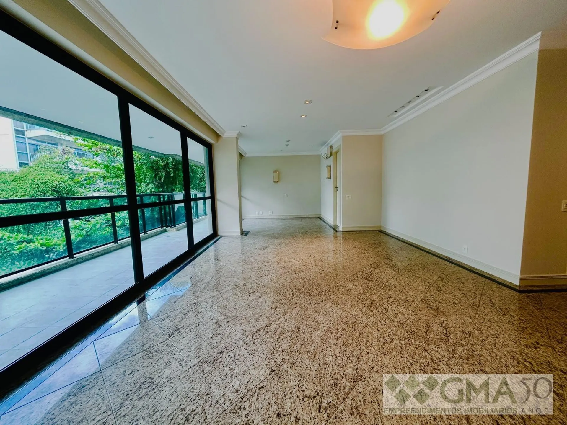 Apartment, 175 m², with a glass-enclosed balcony — photo 7