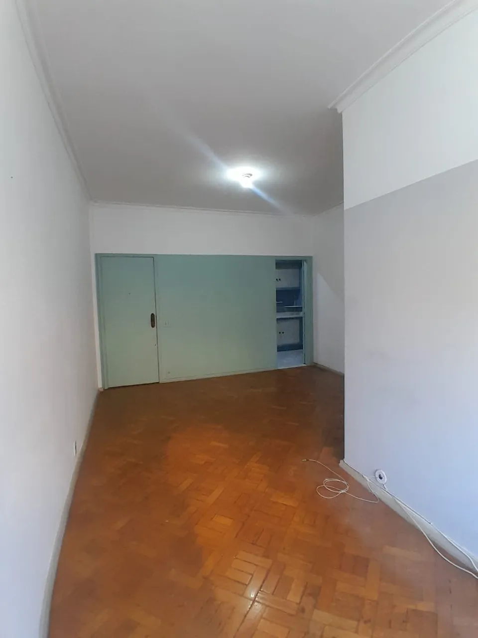 Unfurnished apartment with 2 bedrooms and 1 bathroom — photo 17