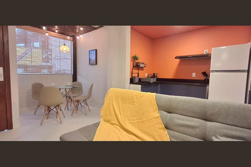 Furnished apartment with 1 en-suite and open-plan kitchen — photo 2