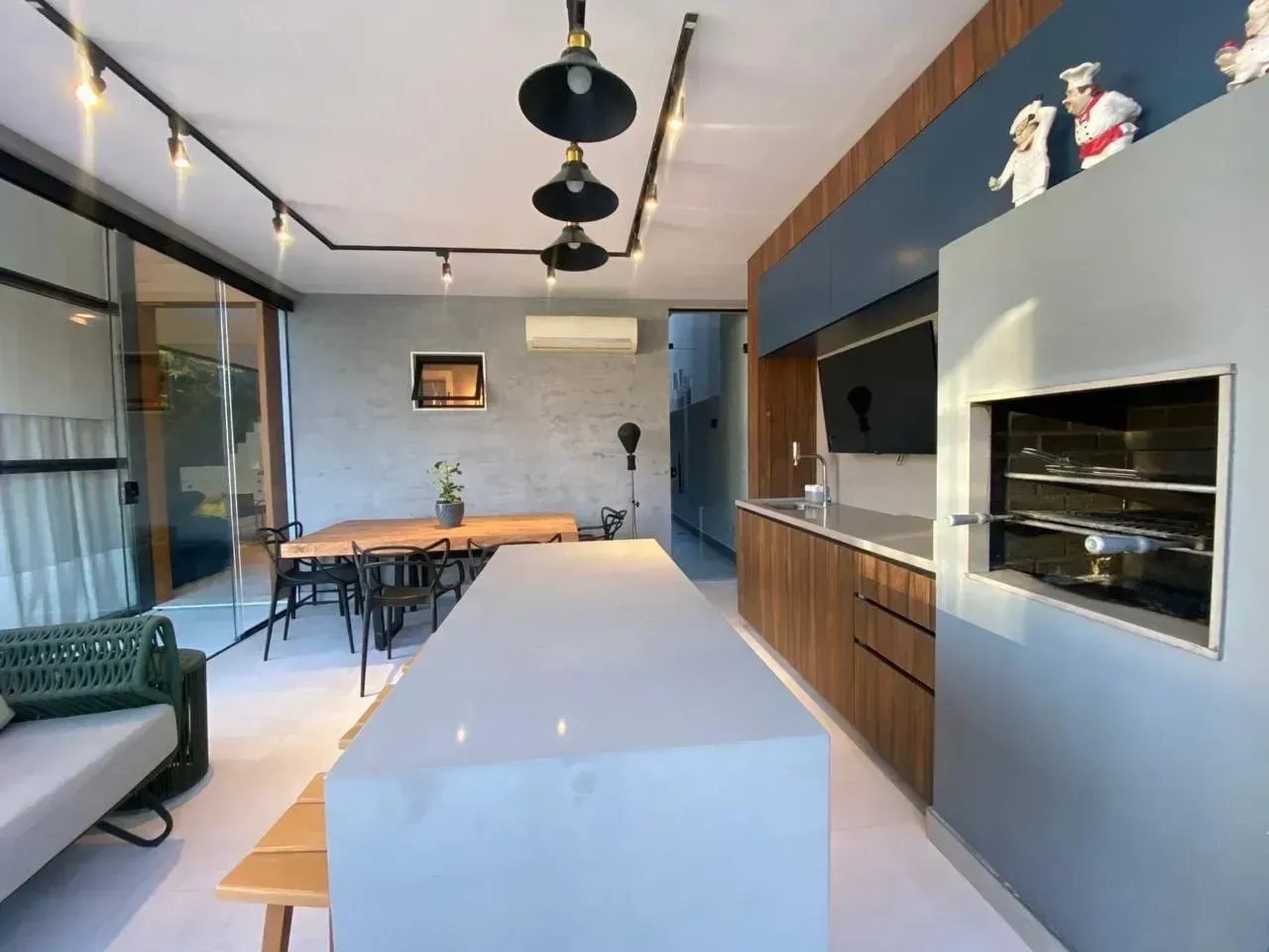 Furnished house with 4 bedrooms and 7 bathrooms — photo 2