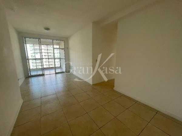 Apartment with 2 bedrooms, 1 bath, and a balcony — photo 11