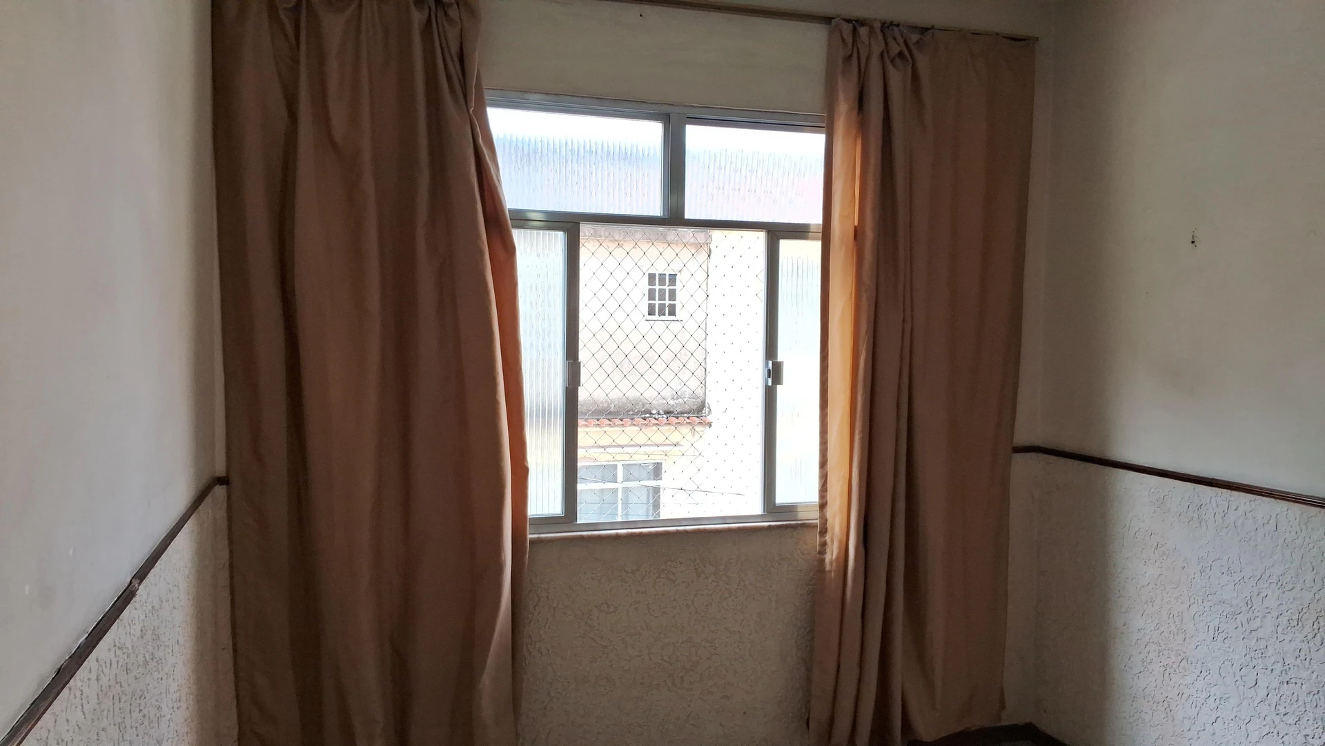 Unfurnished apartment with a closed gas kitchen — photo 21
