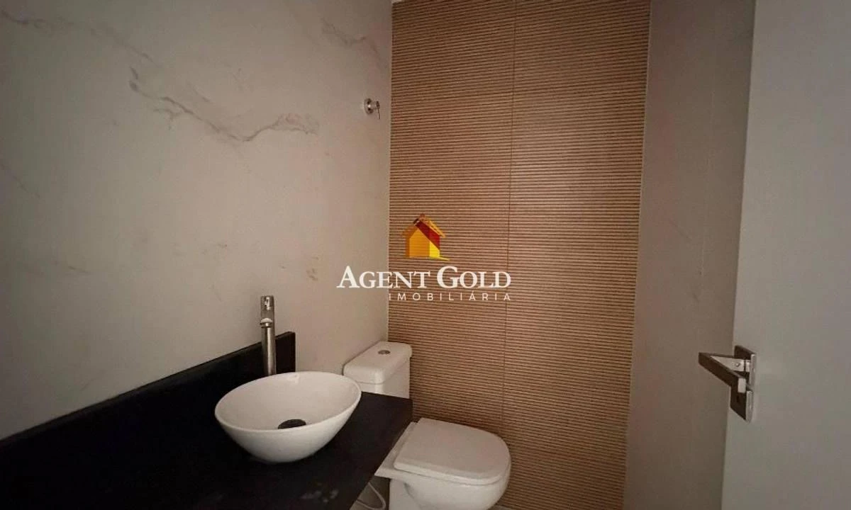3-bedroom apartment, 1 with its own bathroom, 127 m² — photo 2