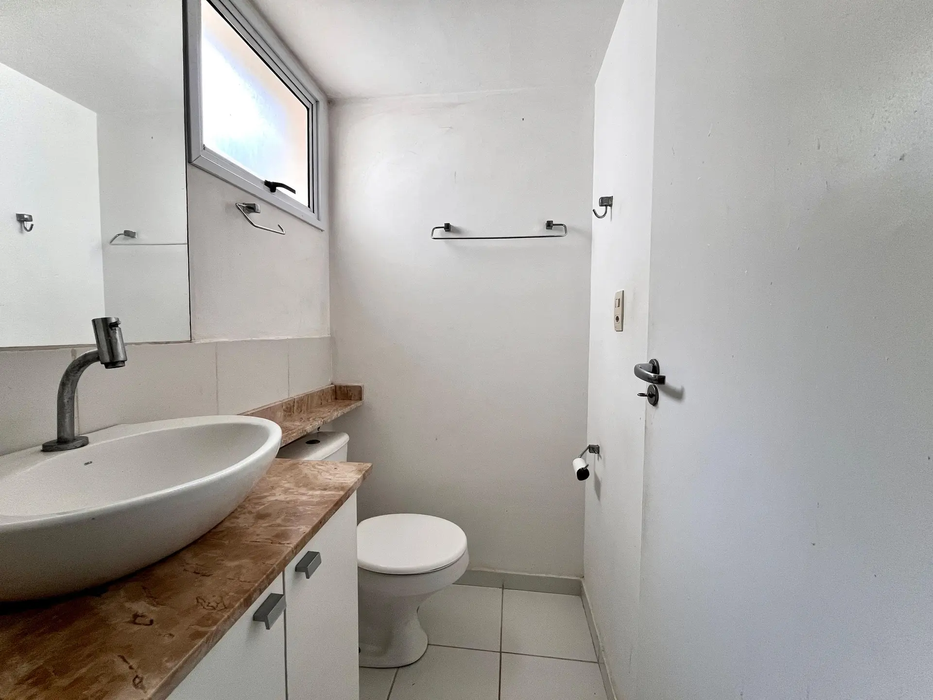 Квартира з 3 спальнями та балконом, 3 ванні — photo 34