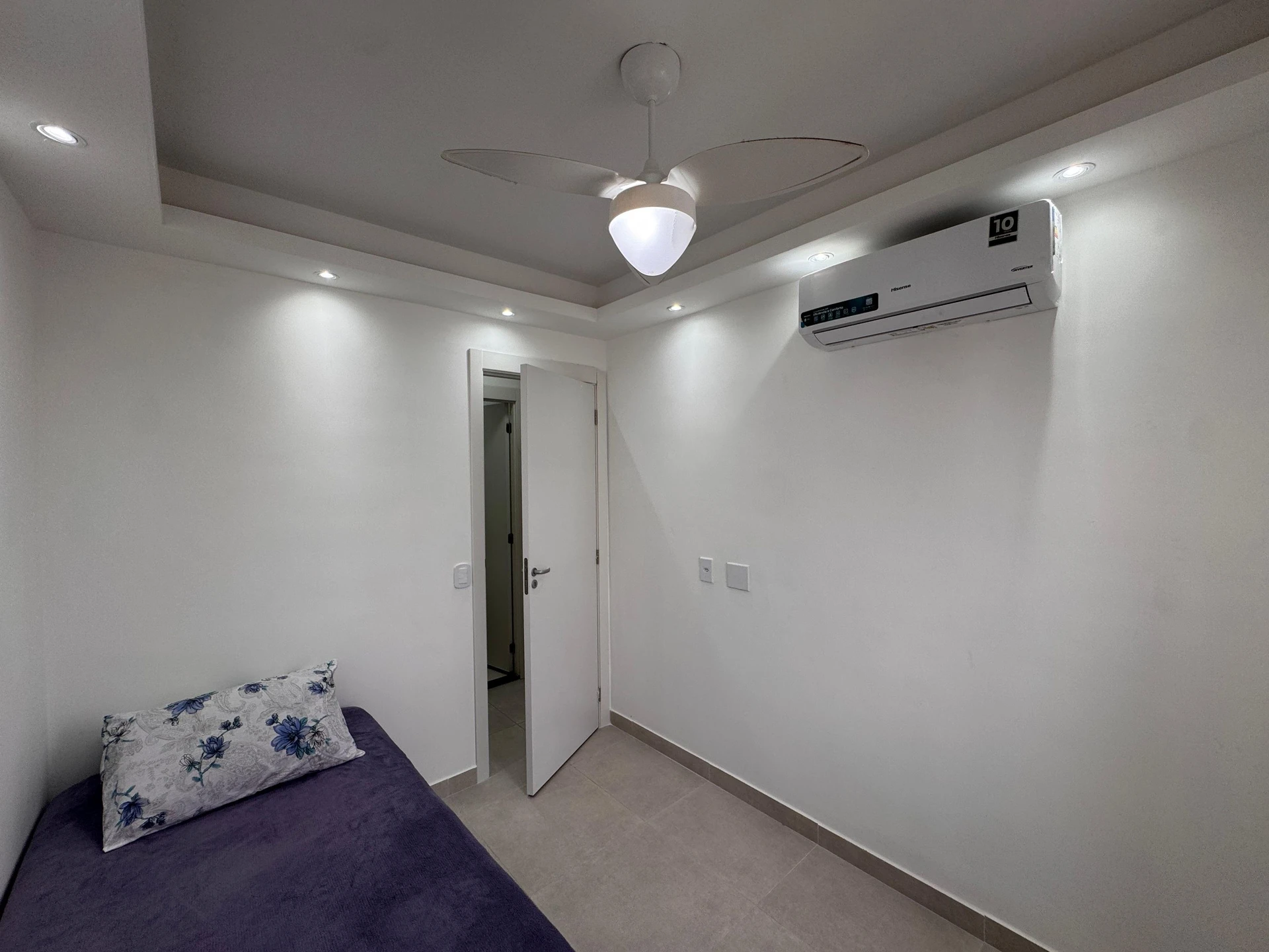 Furnished apartment, 49 m², with a mountain view — photo 34