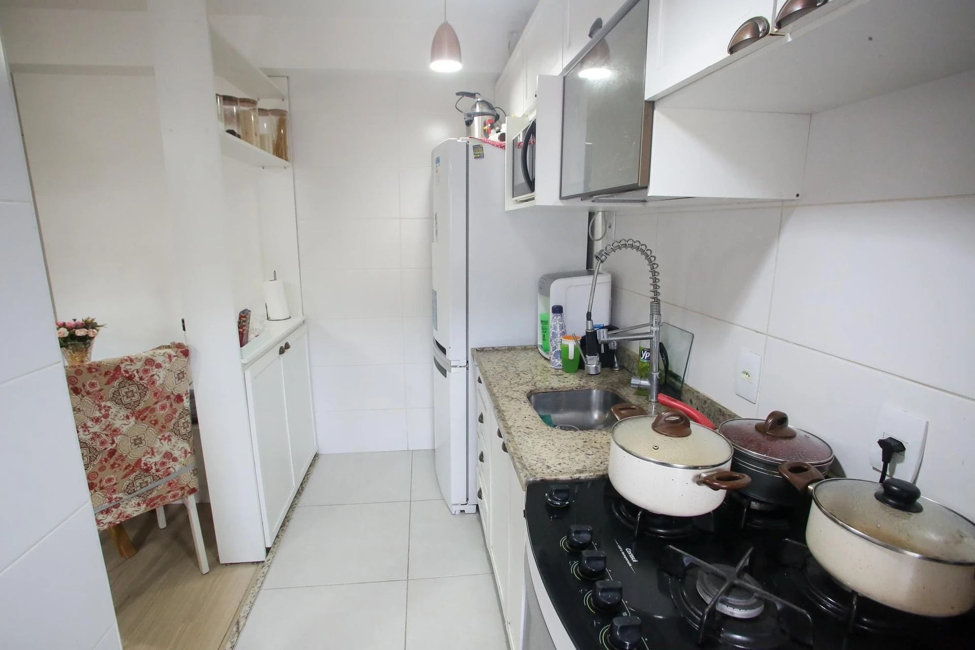 Furnished apartment with 2 bedrooms and open-plan gas kitchen — photo 22