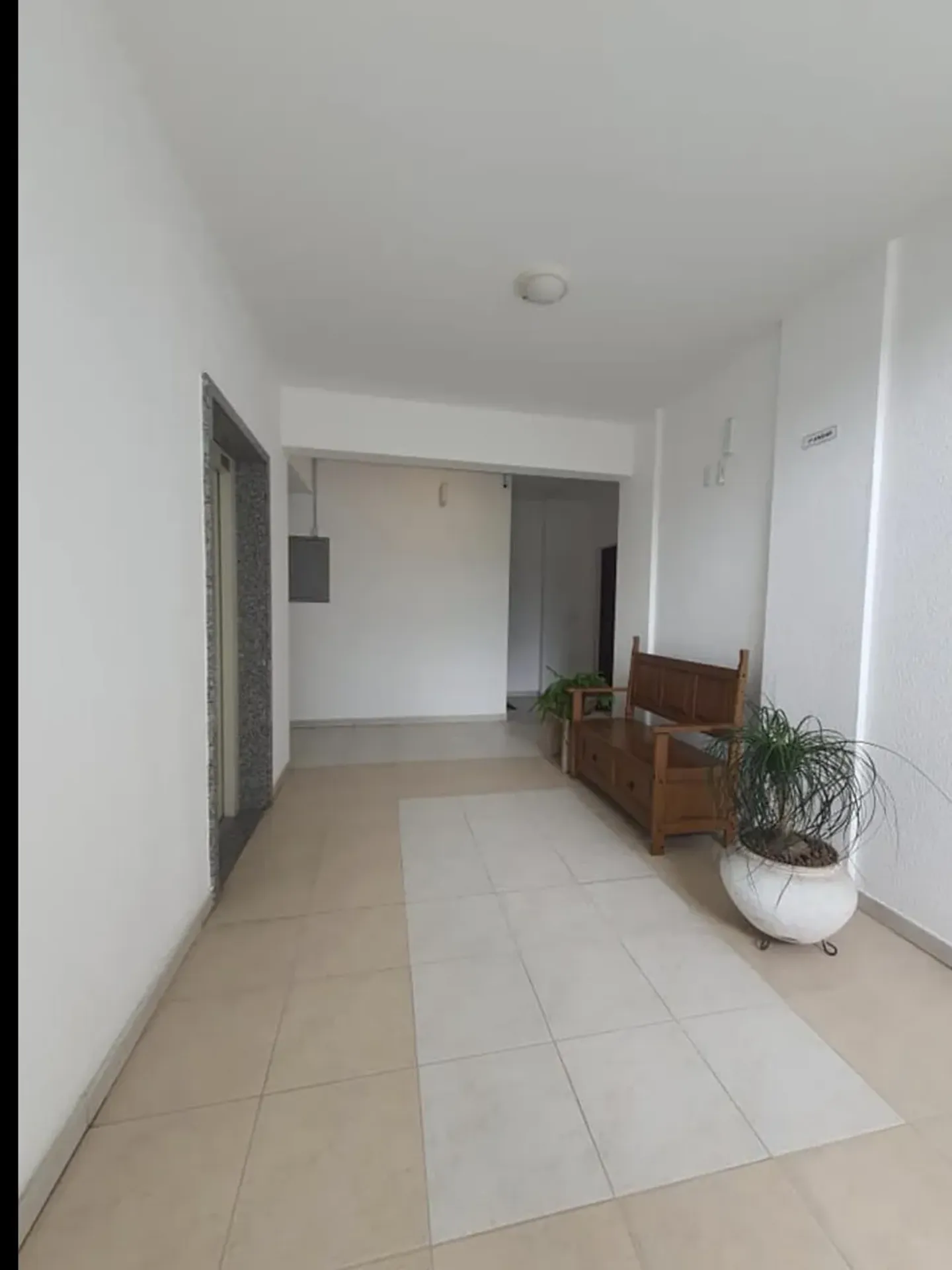 Furnished 181 m² apartment with 3 bedrooms and private garden — photo 13