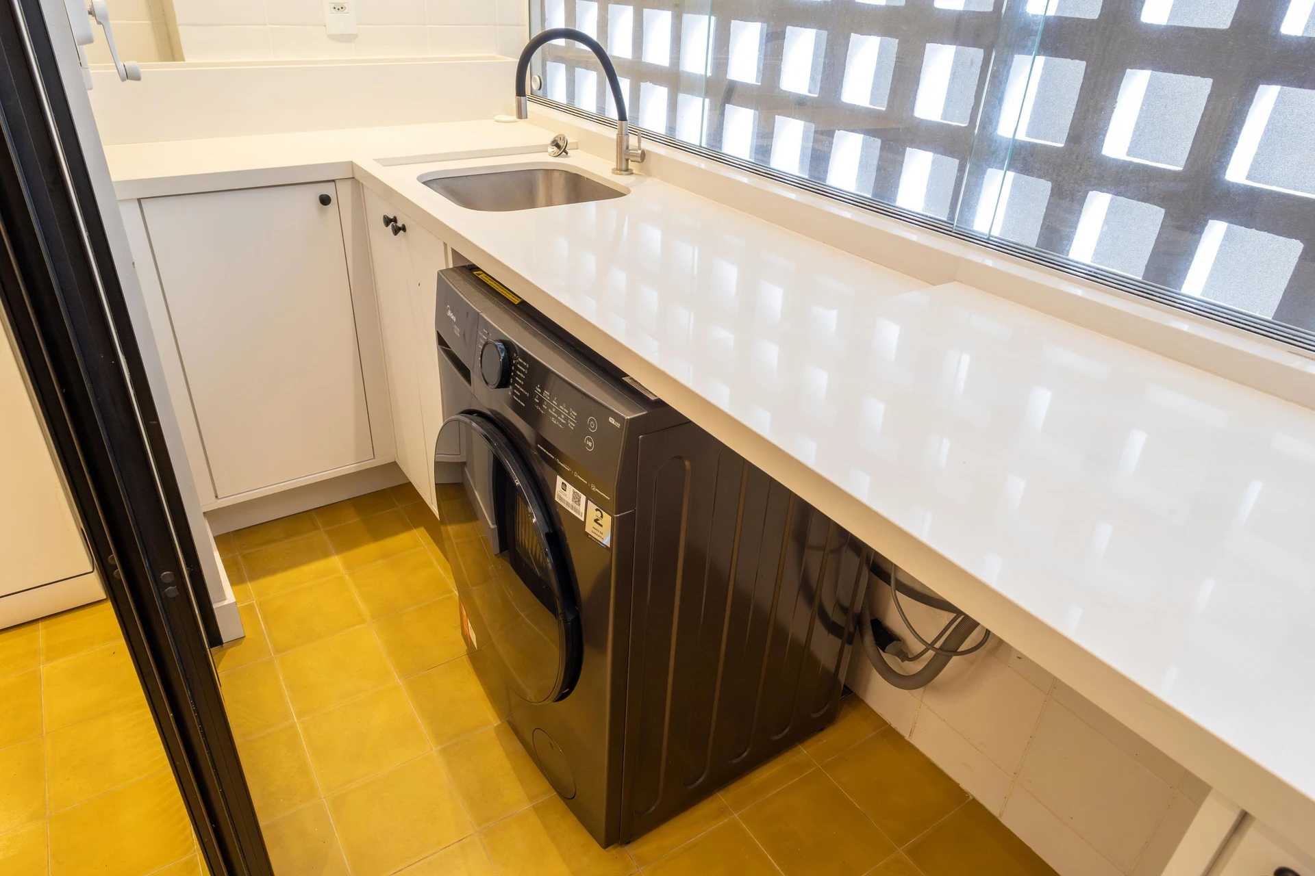 Посудомоечная машина и 2 спальни: квартира 90 м² — photo 49