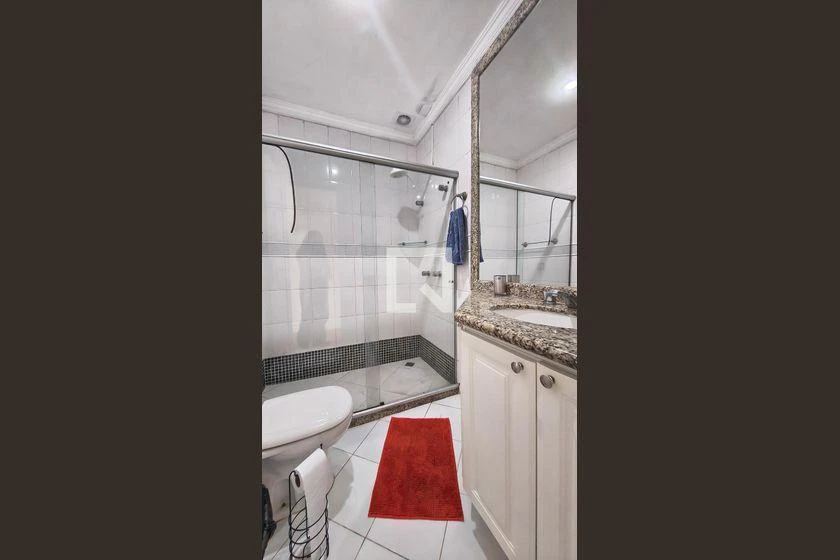 290 m² house with a bathtub and a walk-in closet — photo 40