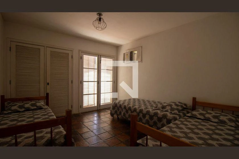 Unfurnished house with 3 bedrooms and 5 baths, 1500 m² — photo 14
