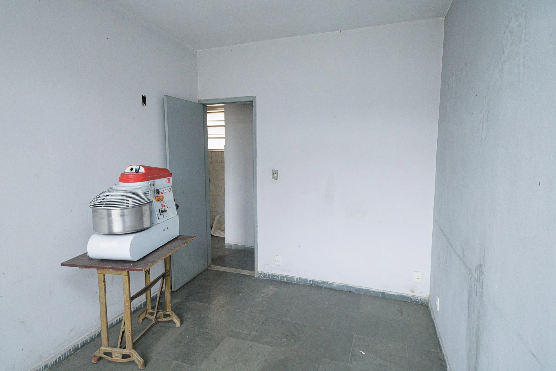 Apartamento para alugar com 2 quartos e cozinha separada — photo 4