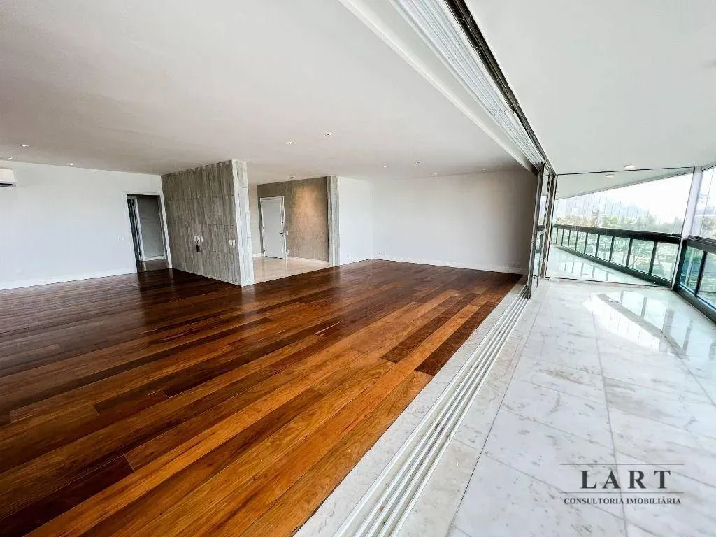 Apartamento com 3 dormitórios e 264 m² com 3 vagas — photo 10