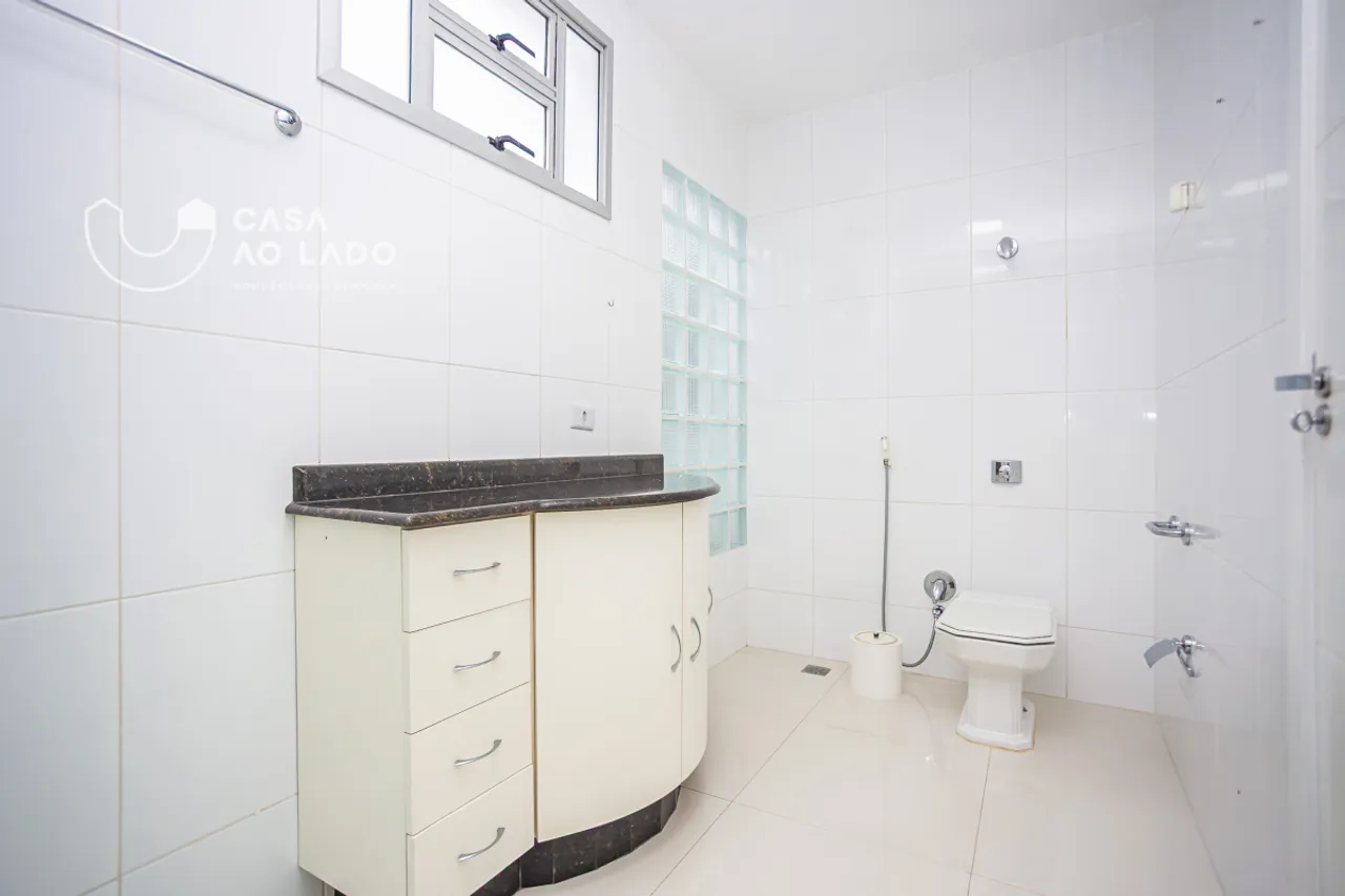 House with 4 bedrooms and 4 bathrooms, 315 m² — photo 21