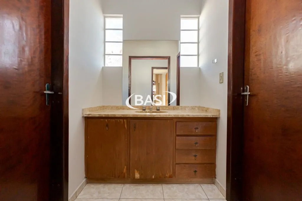 Unfurnished house with 4 bedrooms and 3 bathrooms — photo 90