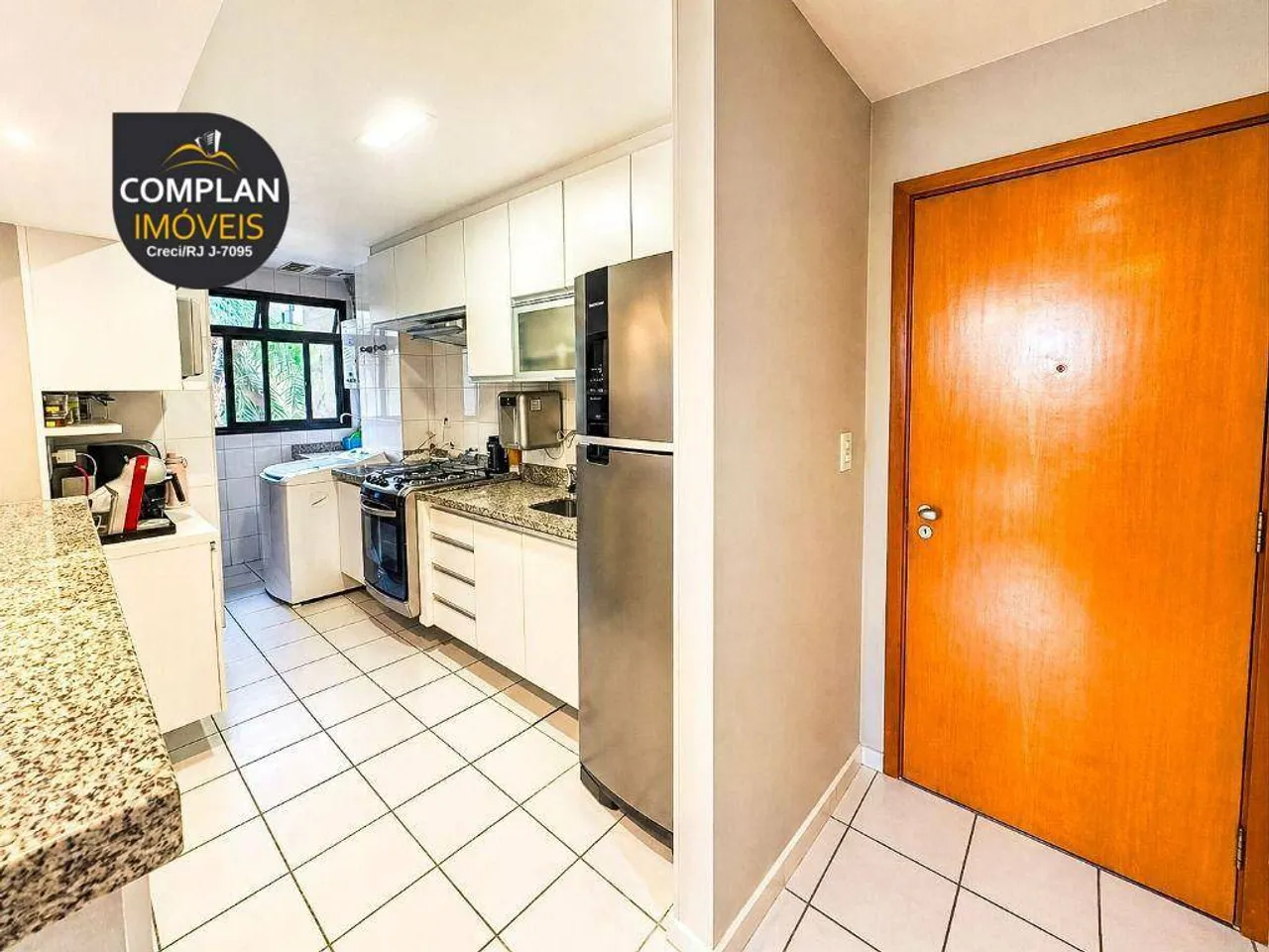 Apartamento mobiliado com 2 dormitórios e cozinha integrada — photo 3