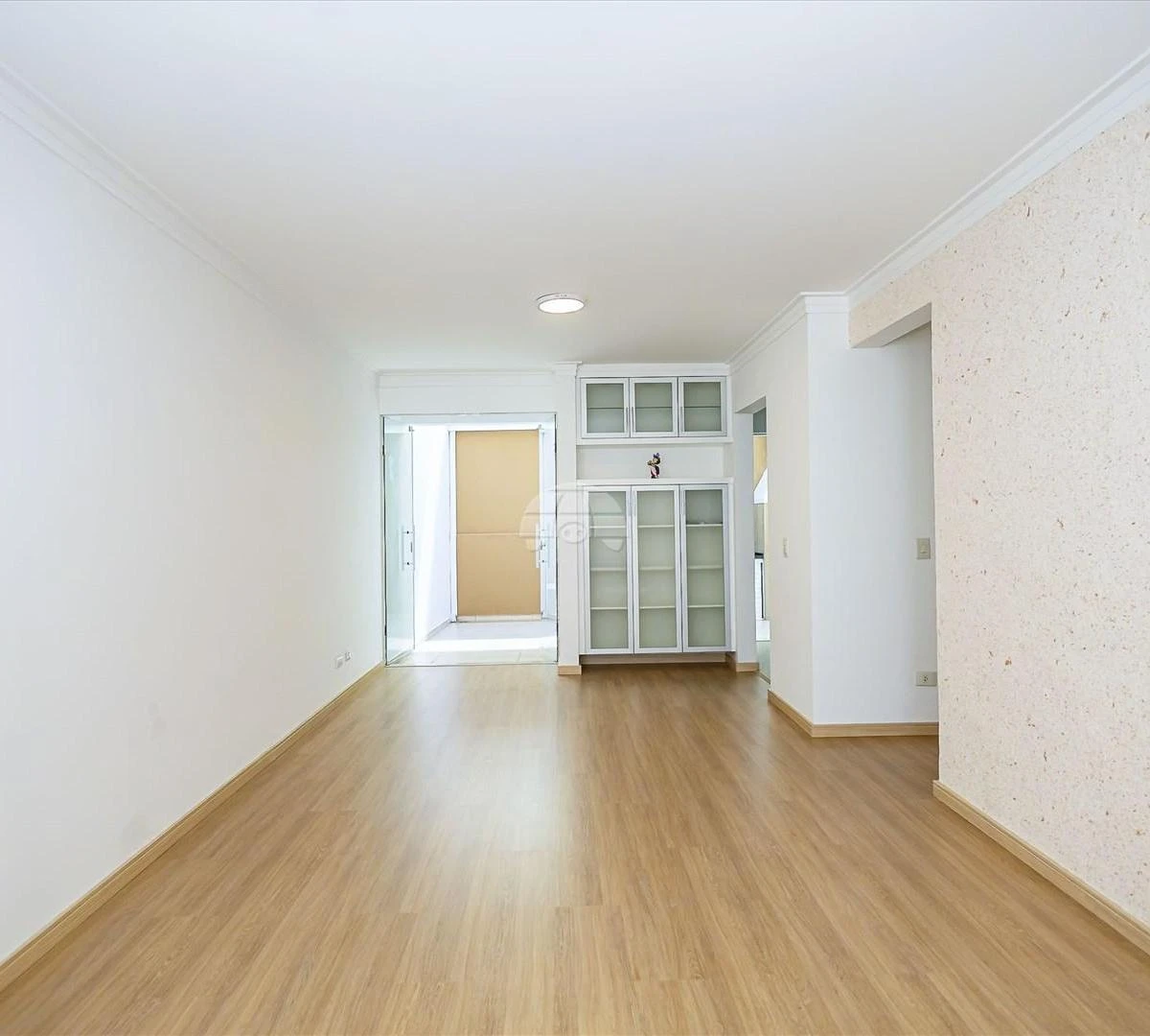 Furnished 158 m² apartment with a ready workspace
