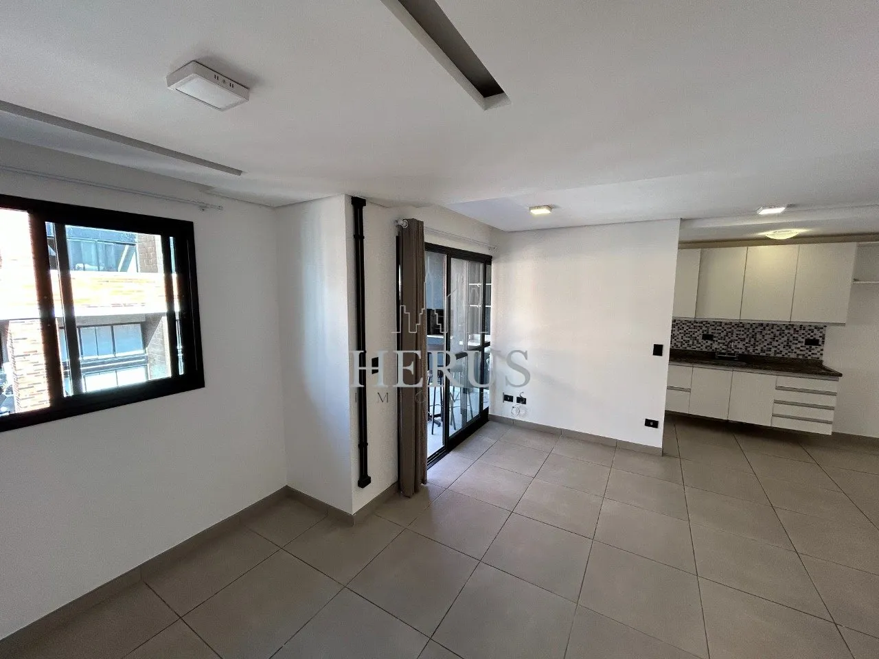 40 m² 1-bedroom apartment with balcony and private BBQ — photo 2