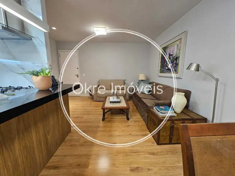 Furnished 1-bedroom apartment with open-plan kitchen — photo 12