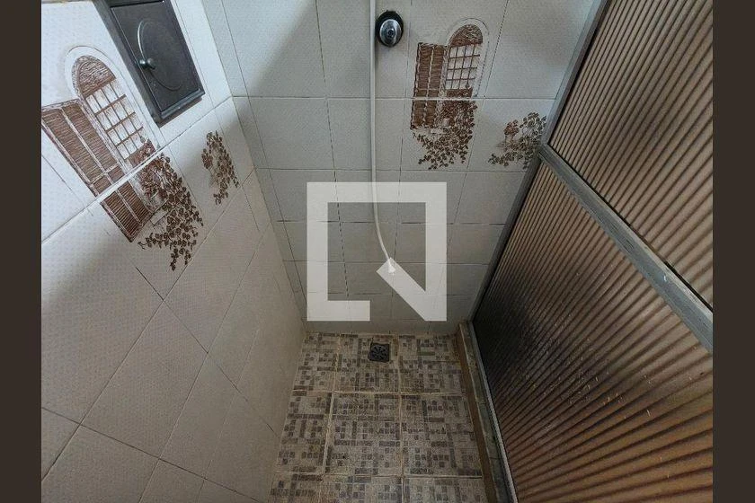 Furnished 240 m² house with 5 bedrooms and 5 bathrooms — photo 37