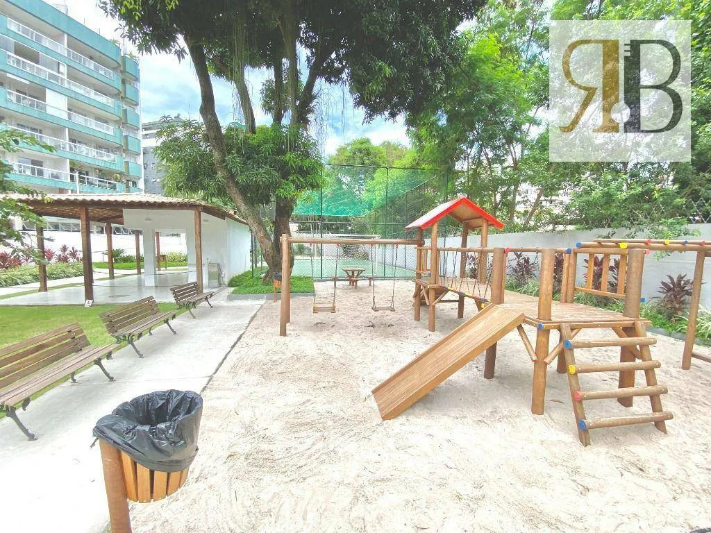 Рабочее место и 4 спальни: квартира 252 м² — photo 33