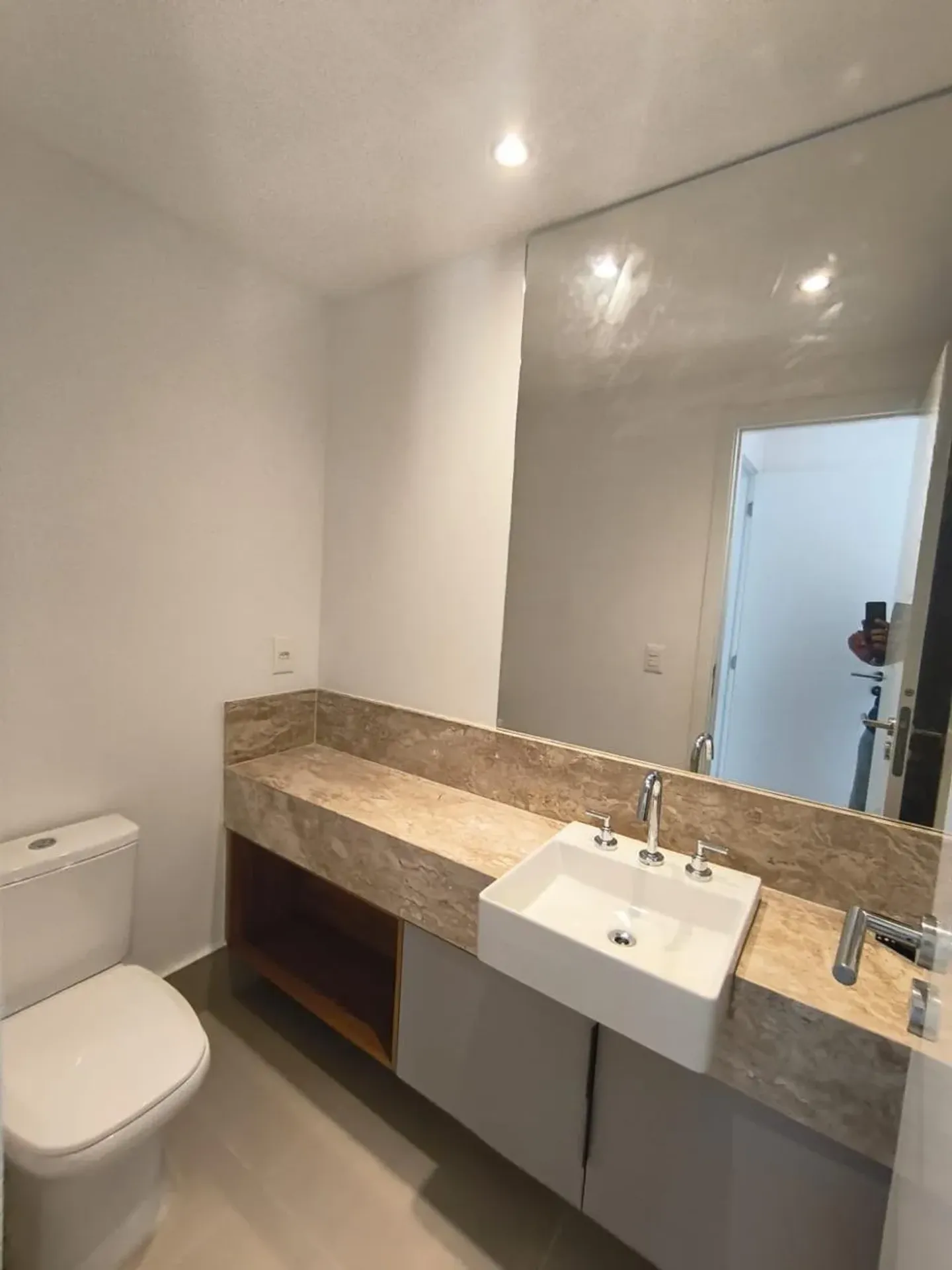 70 m² apartment with 2 bedrooms and a balcony — photo 20