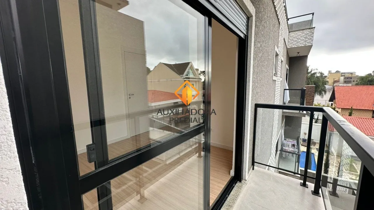 House with 3 bedrooms and a balcony — photo 33
