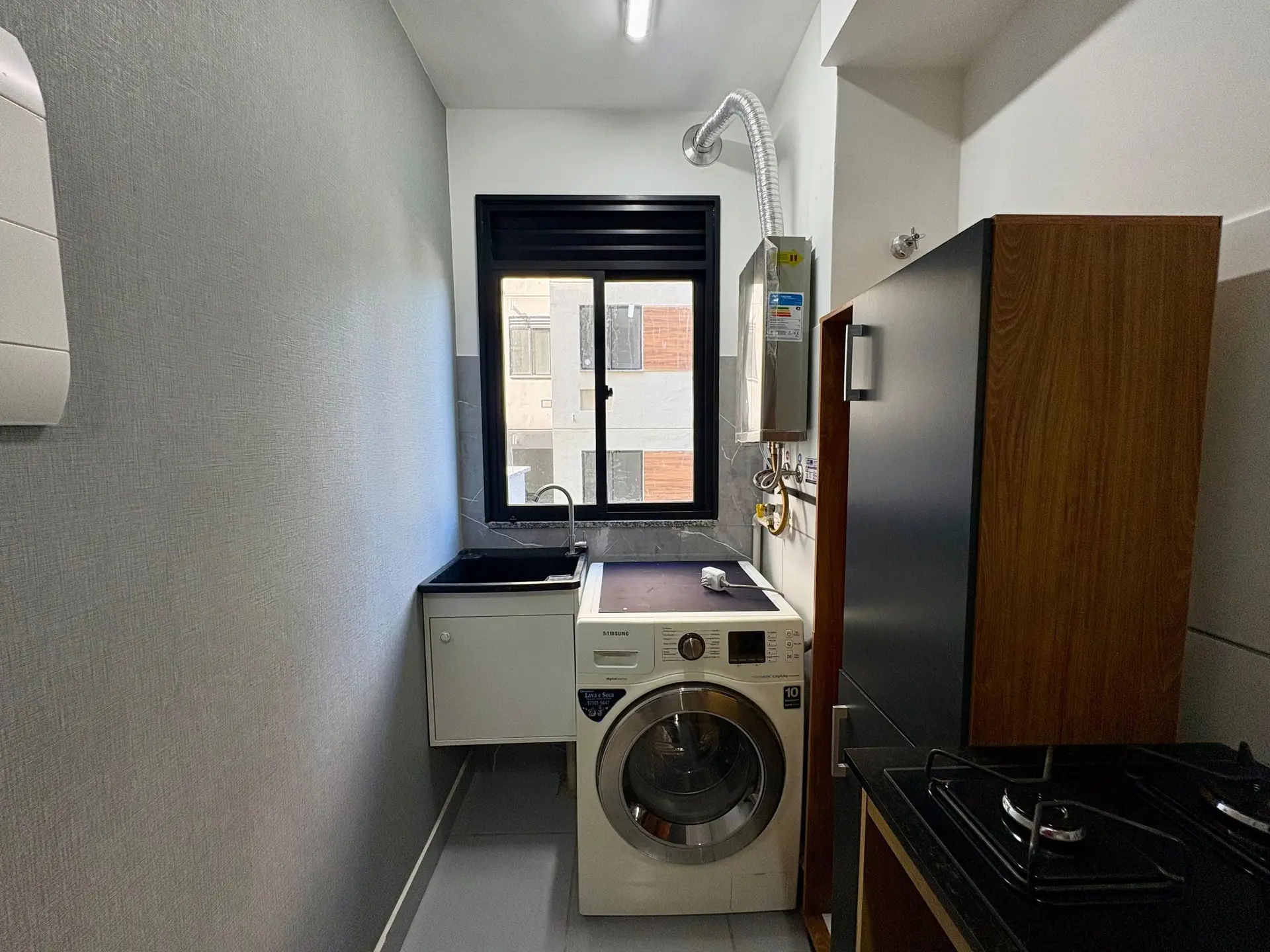 2-bedroom apartment in a building with a gym — photo 19