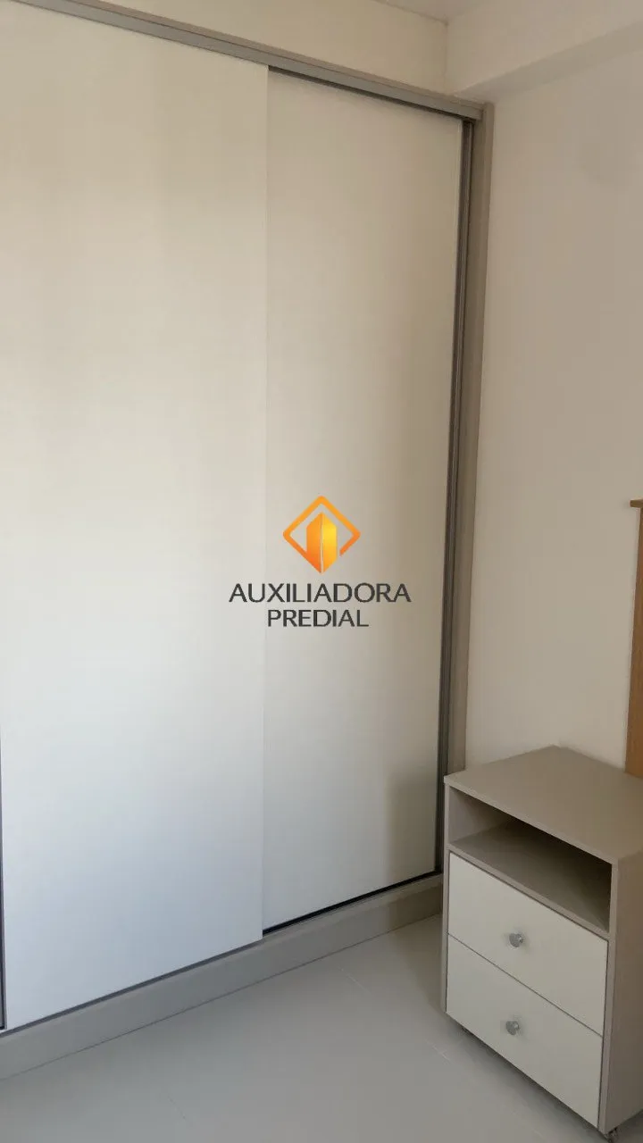Apartamento mobiliado com 2 quartos e varanda fechada — photo 16
